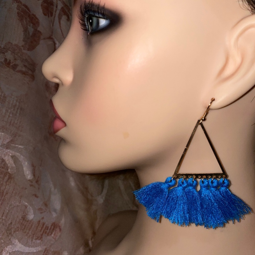 *NEW*  PRETTY  BLUE COLORED & GOLD FISH HOOKS TASSEL EARRINGS